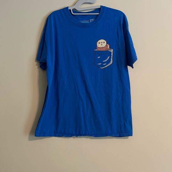 SunFrog Tops - EUC Blue Otter 🦦 Pocket Tee